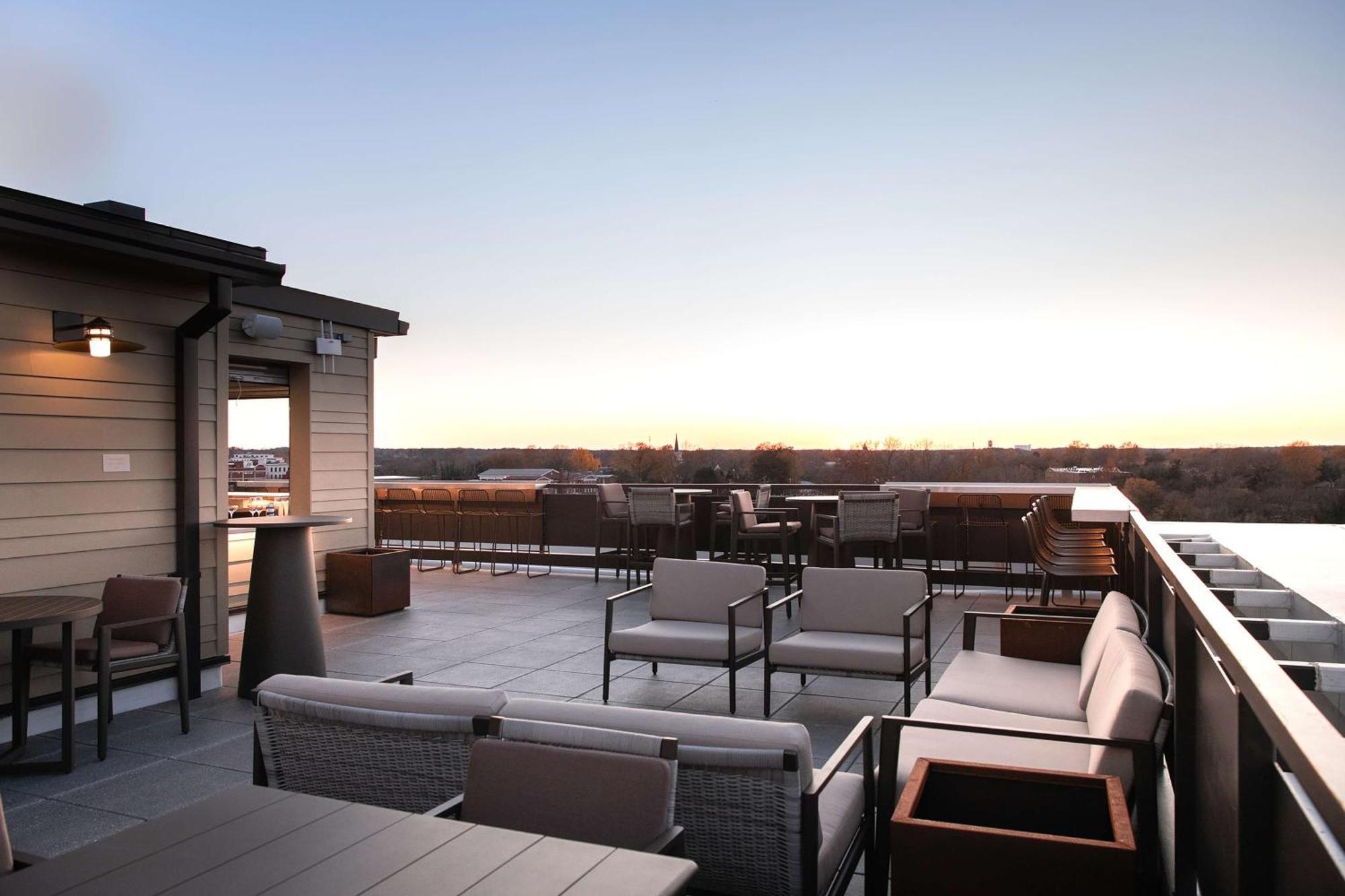 Hotel Petersburg, Tapestry Collection By Hilton Exterior photo