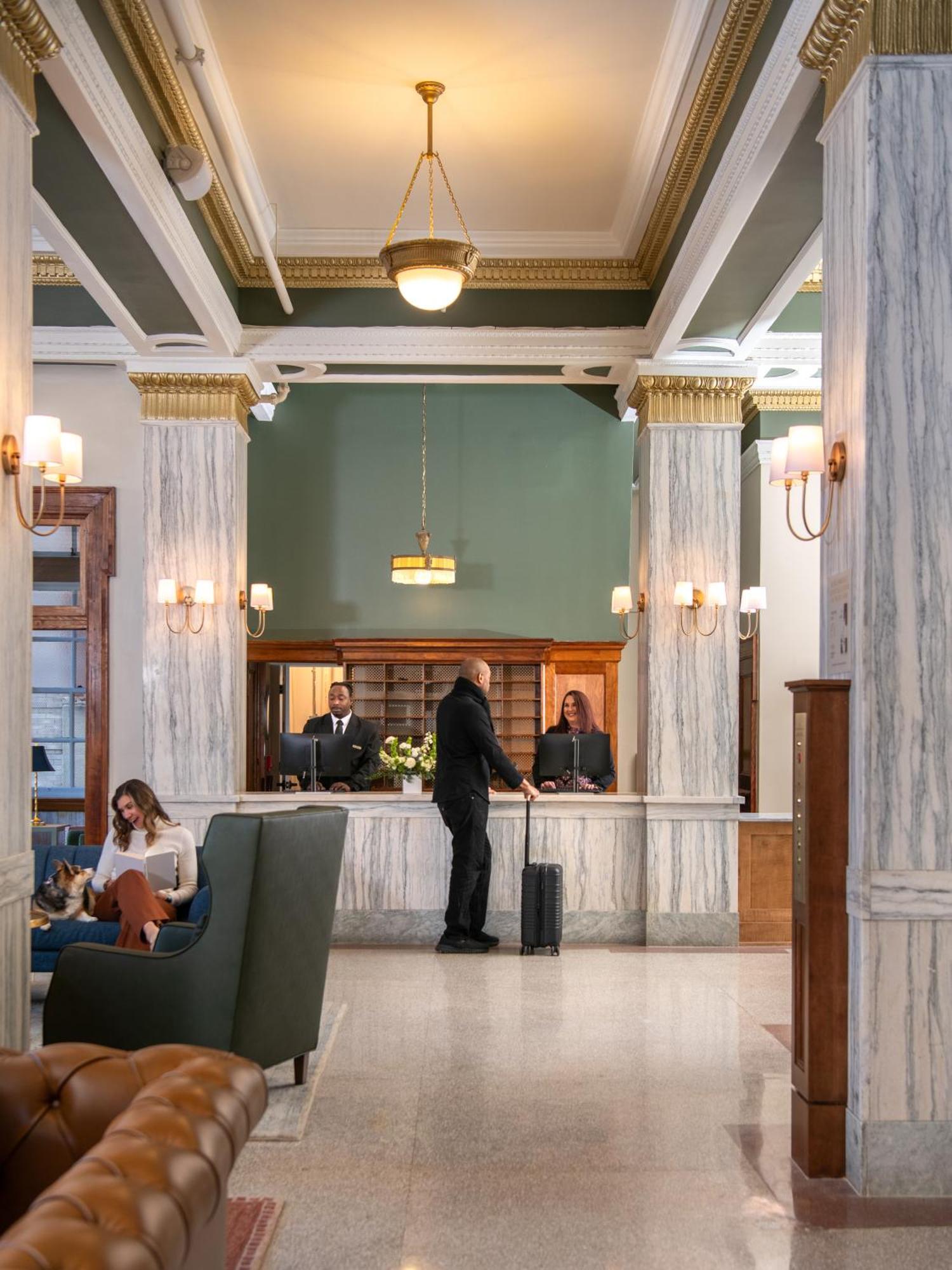 Hotel Petersburg, Tapestry Collection By Hilton Exterior photo